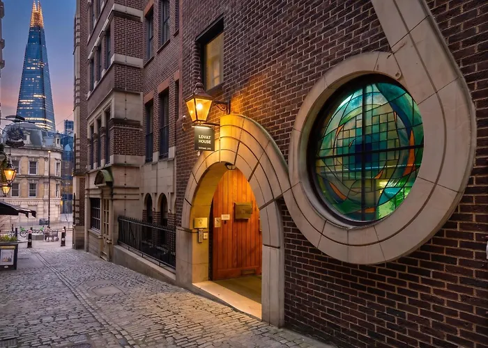 Monument Serviced Apartments By Lovelystay London
